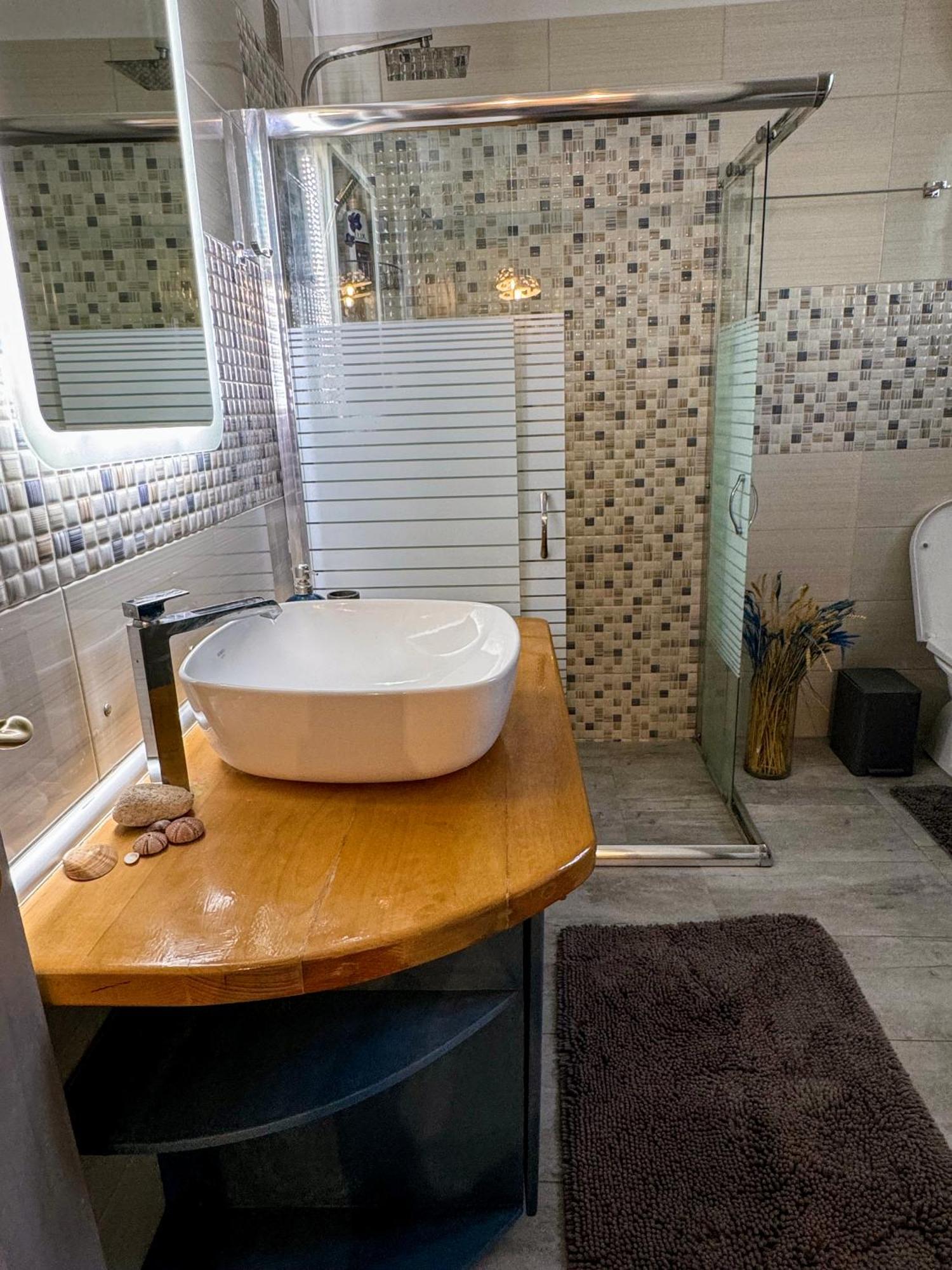 הוילה Giasemi Aegina, Modern House מראה חיצוני תמונה